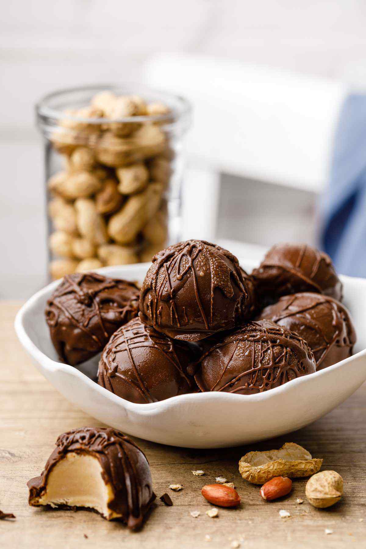 Peanut Butter and Chocolate Keto Fat Bombs