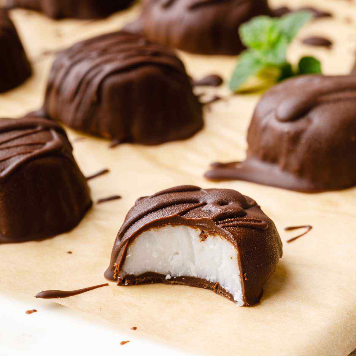 Keto Peppermint Patty Fat Bombs