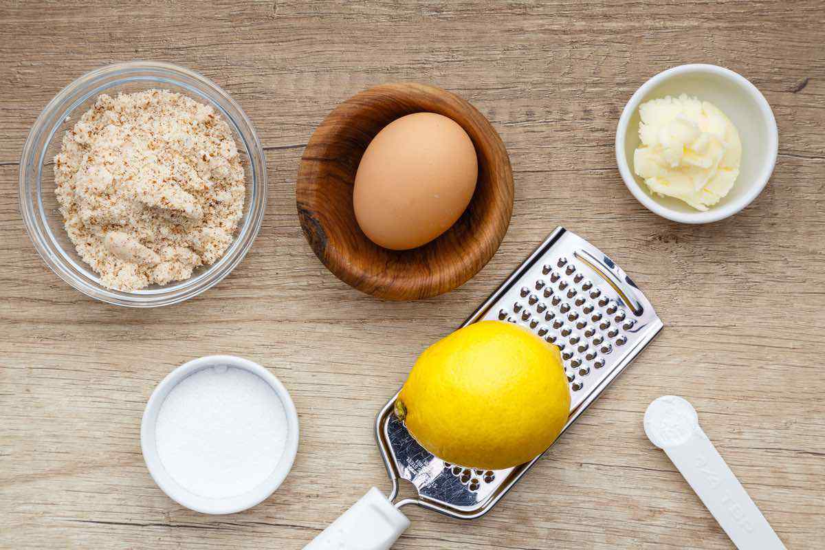 Keto Lemon Mug Cake