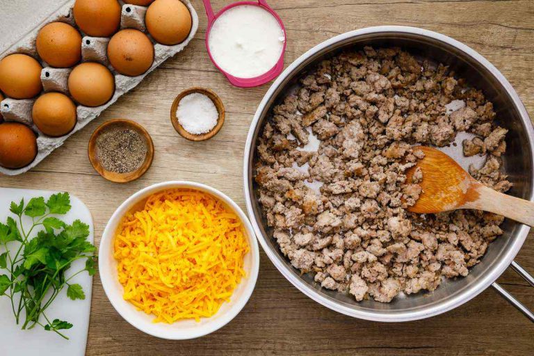 Sausage and Egg Keto Breakfast Casserole (Only 5-Ingredients!) - Keto Pots
