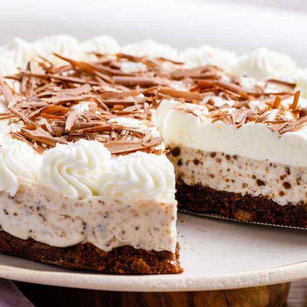 Cookies and Cream Keto Ice Cream Cake