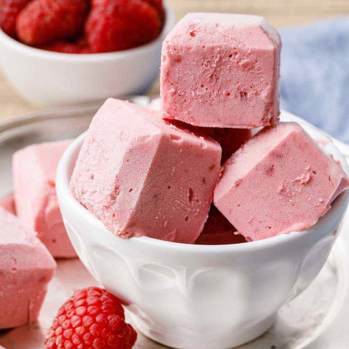 Raspberry Cheesecake Fat Bombs