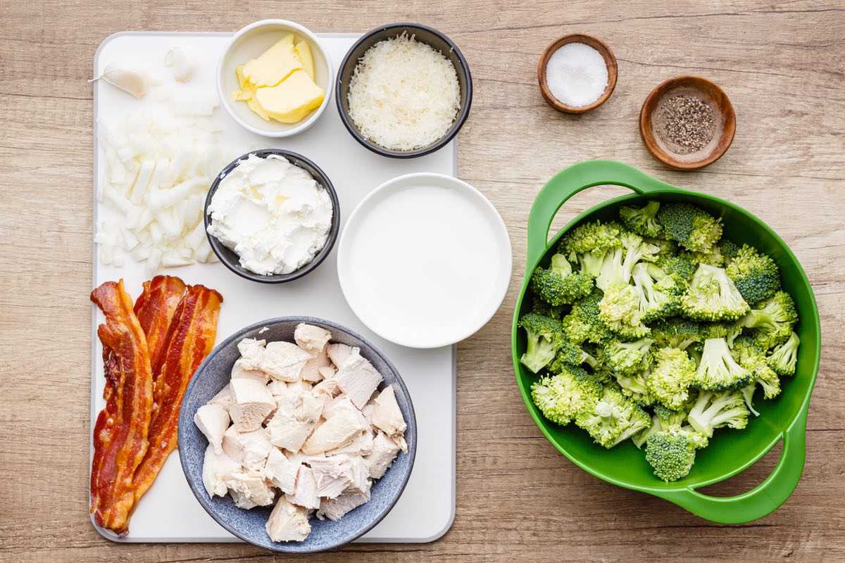 keto alfredo chicken bake