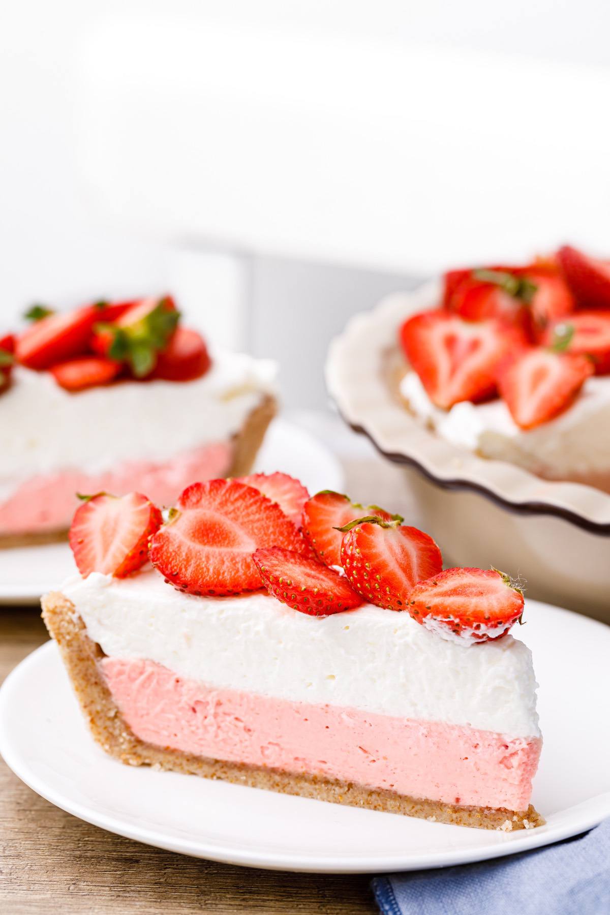 The Best Strawberry Cream Pie Ever (Keto-friendly and Low Carb) - Keto Pots