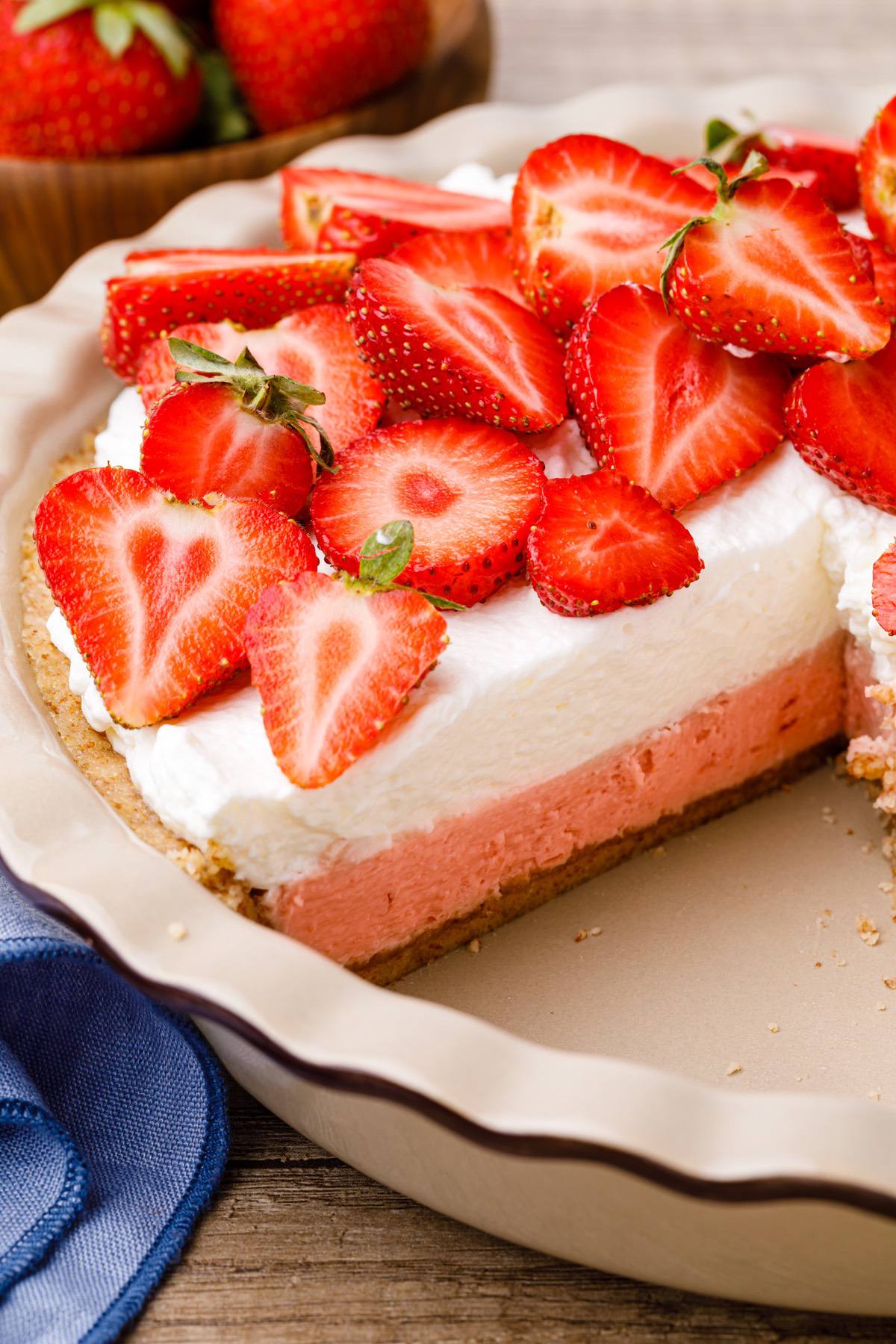 The Best Strawberry Cream Pie Ever Keto Friendly And Low Carb Keto Pots 5224