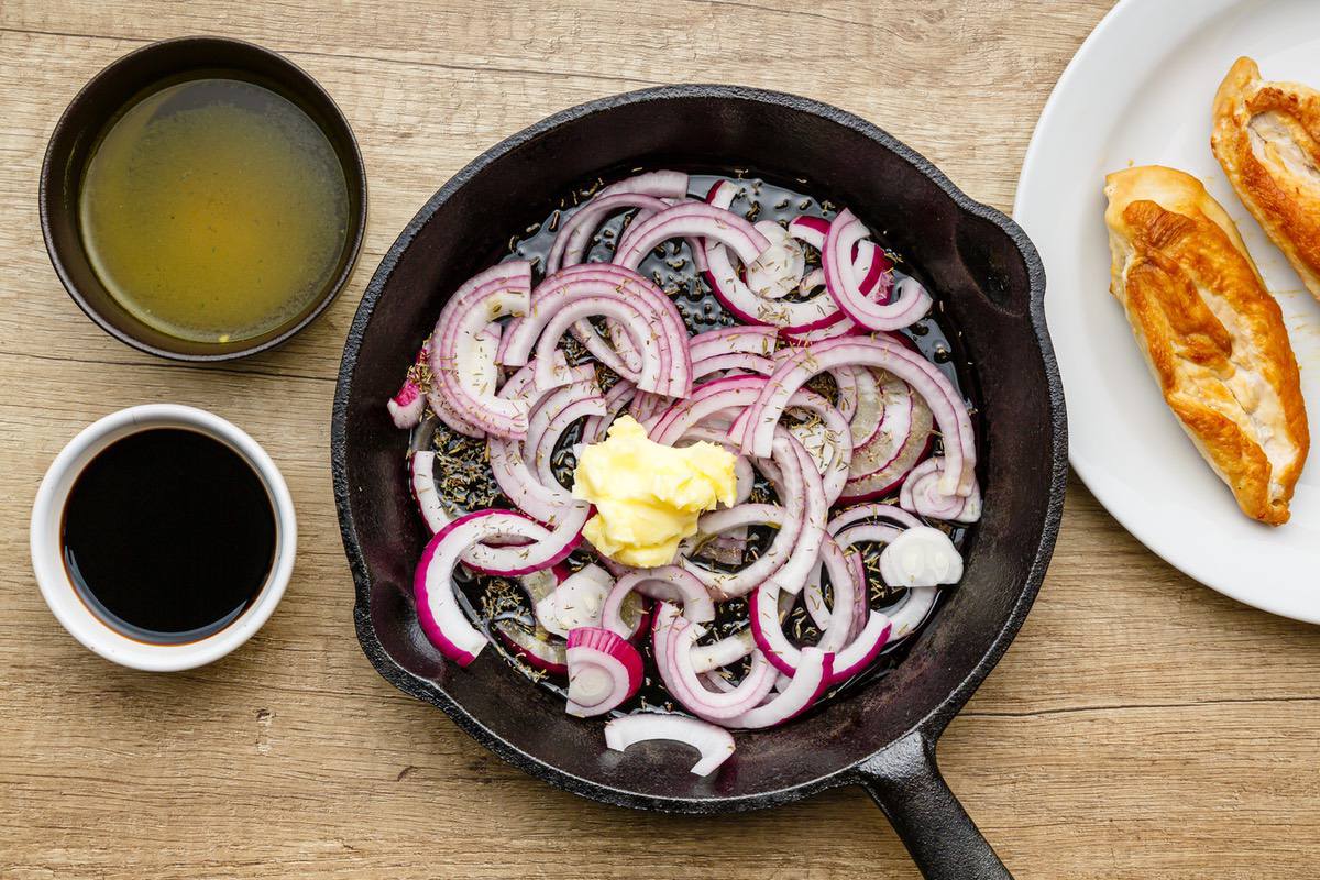 Keto Balsamic Chicken Skillet