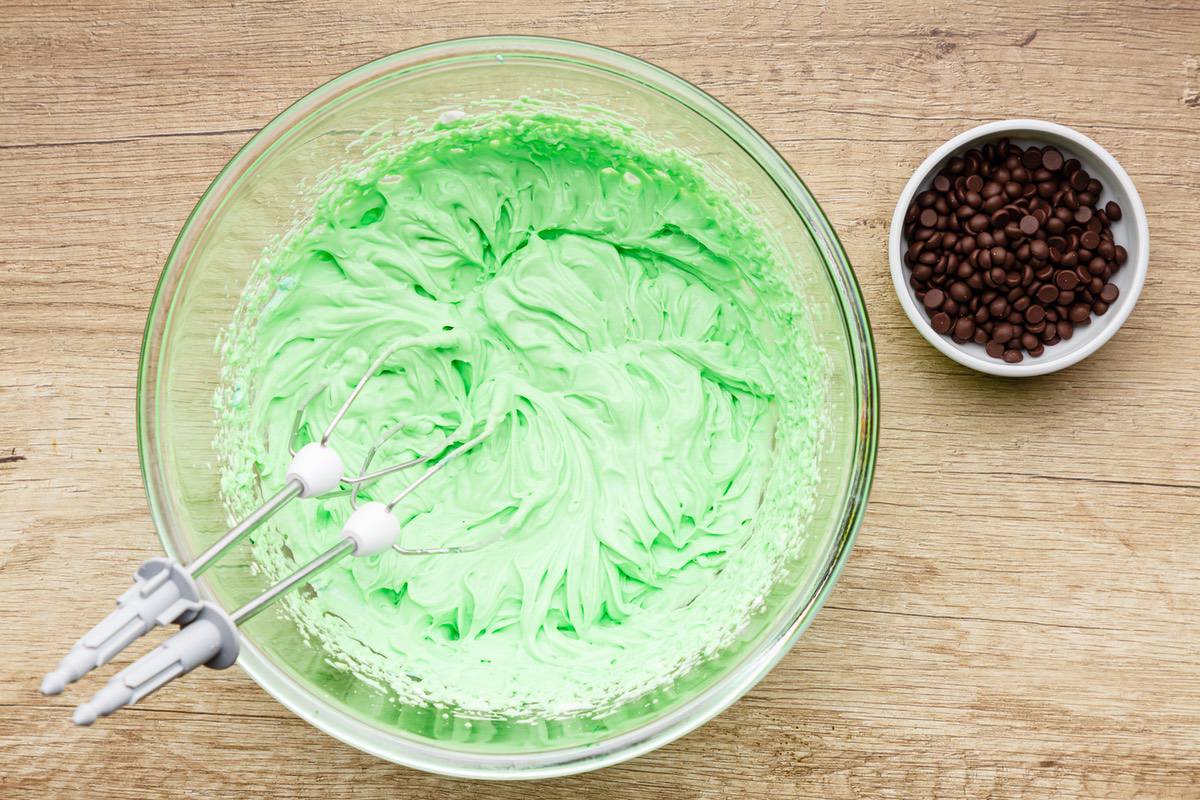 Keto Mint Chocolate Chip Cheesecake Fluff